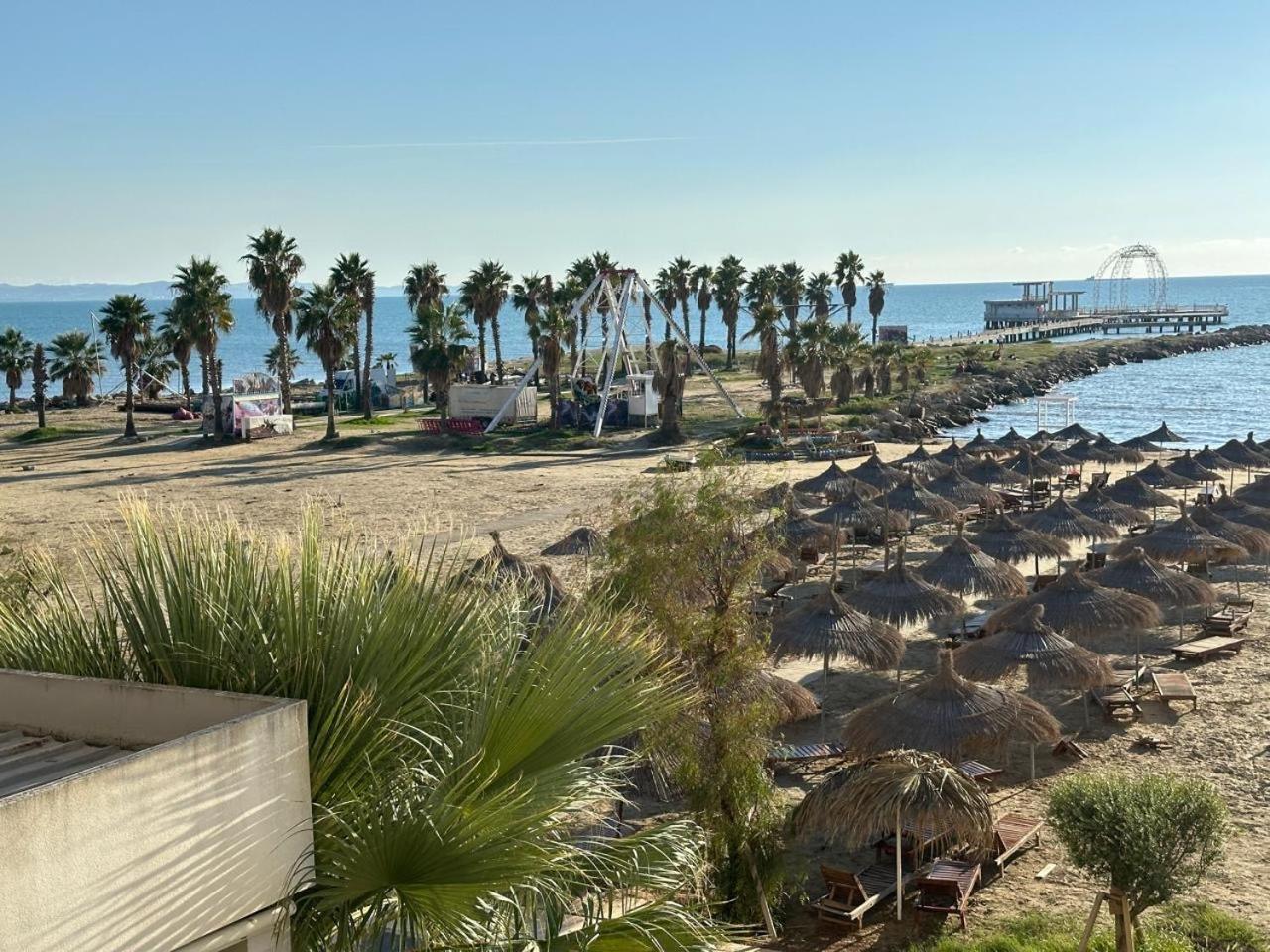 Beach View! Seaside Apartment Durrës Extérieur photo