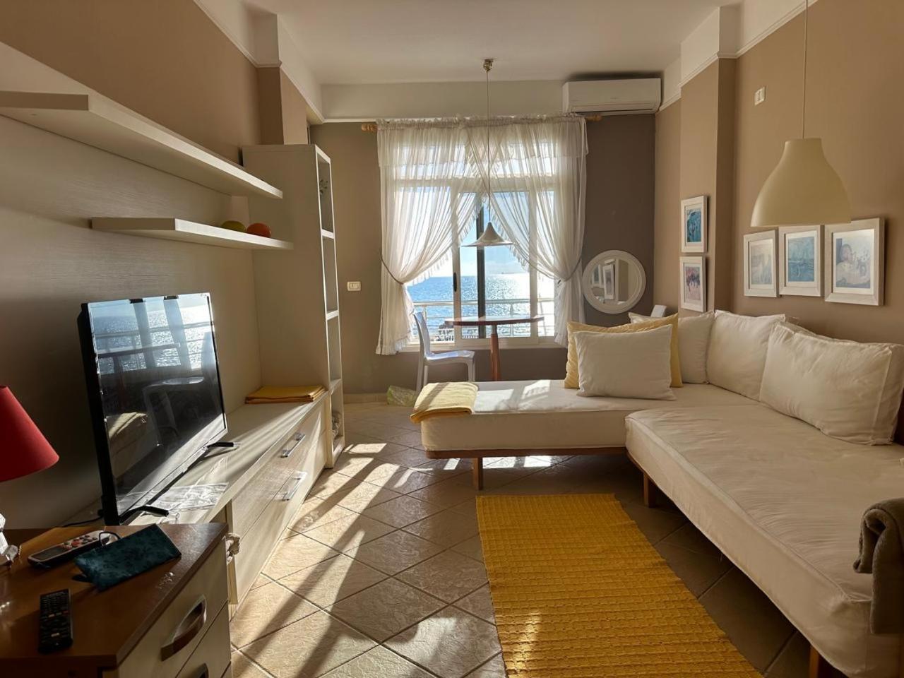 Beach View! Seaside Apartment Durrës Extérieur photo