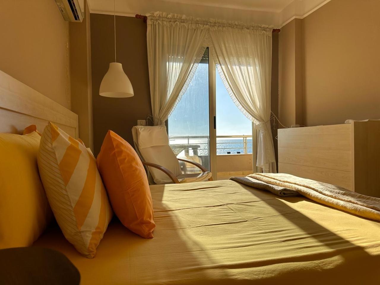 Beach View! Seaside Apartment Durrës Extérieur photo